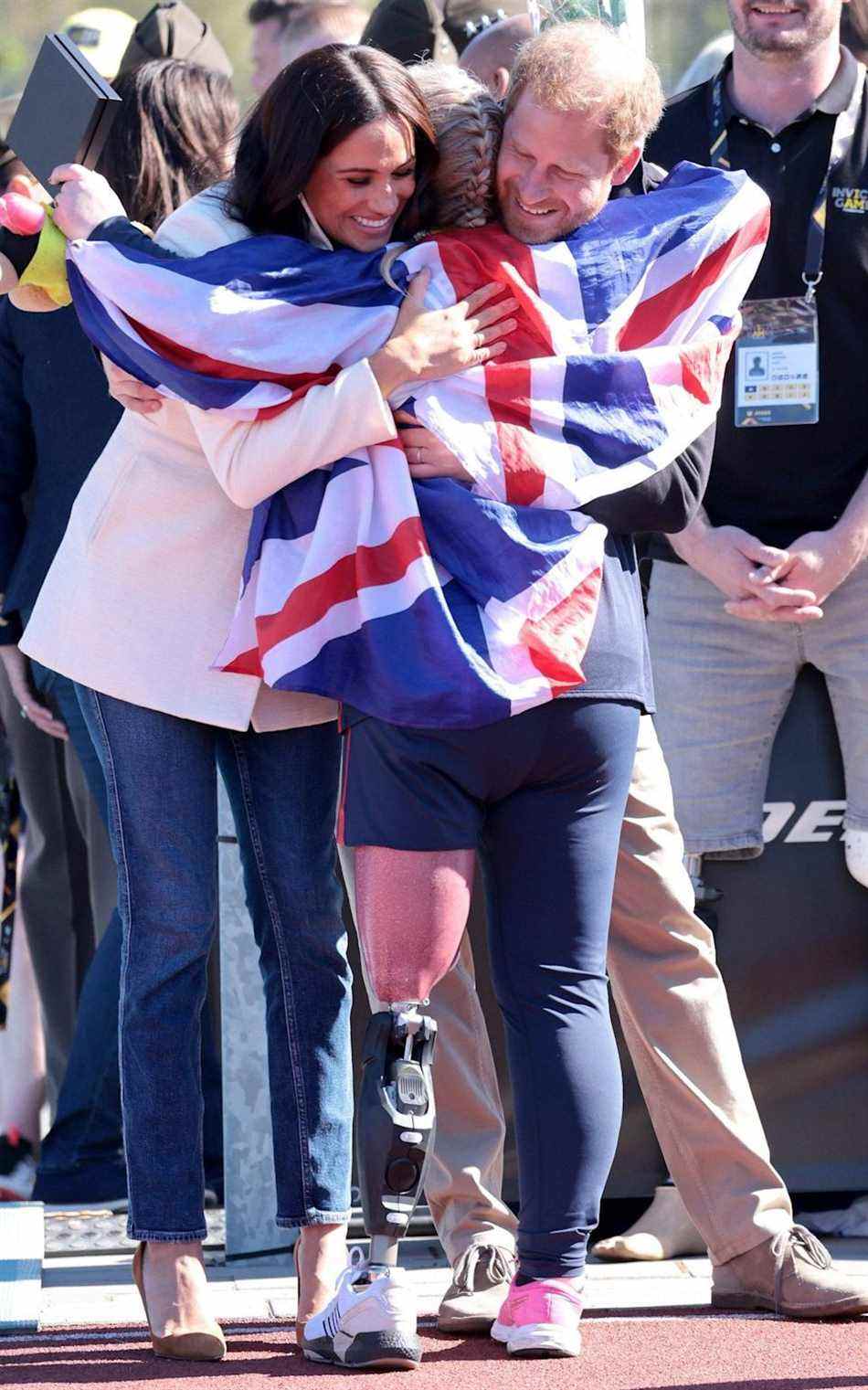 Le duc et la duchesse de Sussex ont embrassé les familles et les concurrents lors des Jeux Invictus 2022 - Chris Jackson/Getty Images pour l'Invictus Games Foundation