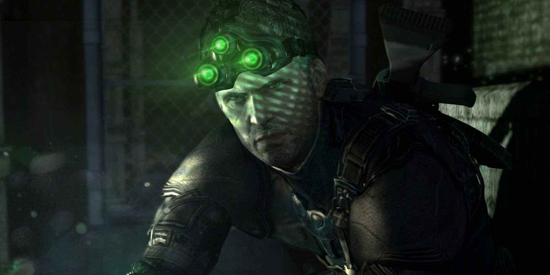 Image de Splinter Cell montrant Sam Fisher portant ses lunettes de vision nocturne vertes.