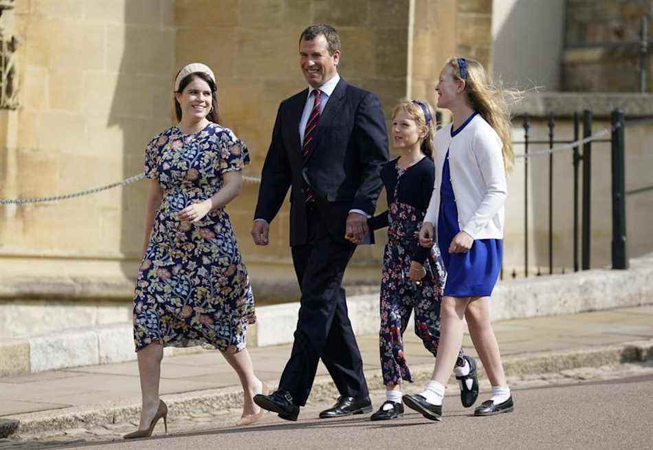 La princesse Eugénie est arrivée avec Peter Phillips et ses filles Isla et Savannah.  (Médias PA)