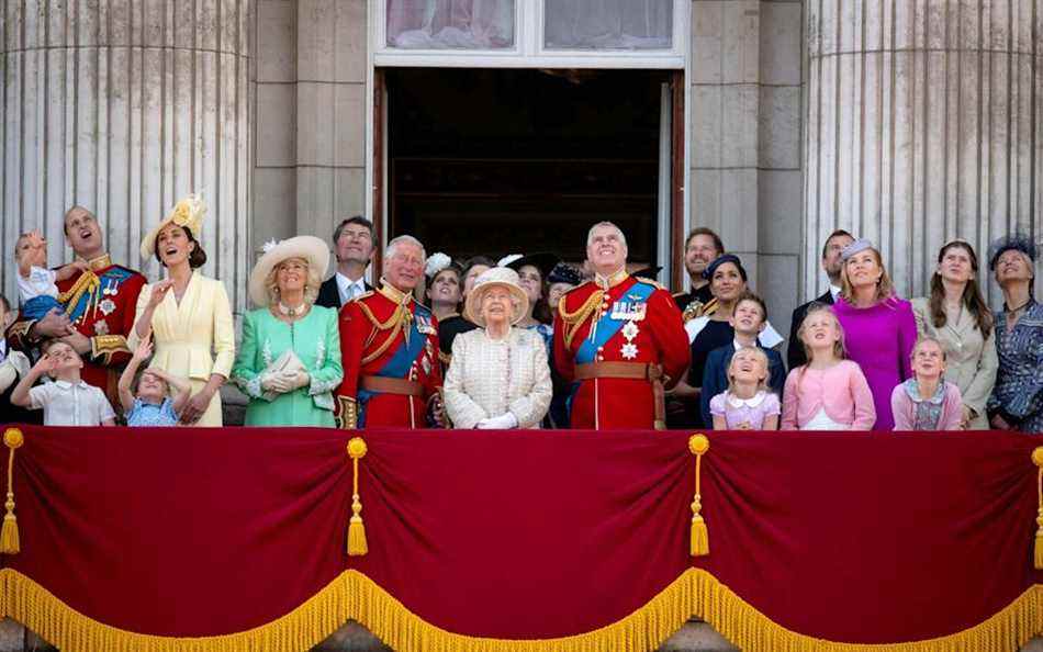 Le couple pourra rejoindre le plus large sur le balcon du palais de Buckingham pour le défilé aérien traditionnel le 2 juin - Victoria Jones/PA