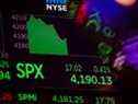 Un moniteur avec des informations boursières sur le parquet de la Bourse de New York.