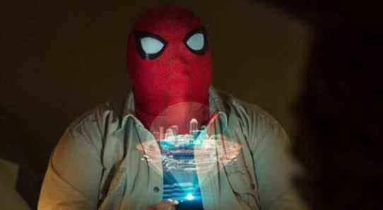Marvel Legends devient Webtacular avec les figurines d'action Spider-Ned et Noir Spider-Man