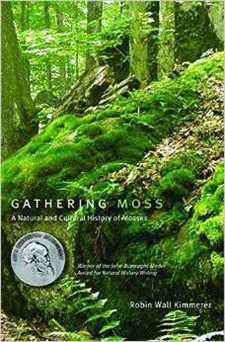 Couverture de Gathering Moss de Robin Wall Kimmerer