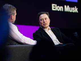 Elon Musk a fait une offre non sollicitée de 43 milliards de dollars pour Twitter.