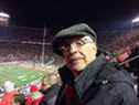 Gunner Riley, 74 ans, à son siège au stade de l'Ohio pour le match entre l'État de l'Ohio et l'Université du Minnesota à Columbus, Ohio, le 7 novembre 2015. Riley, diplômé de l'État de l'Ohio et y a également enseigné l'architecture, s'est rendu à Buckeyes jeux depuis l'âge de 6 ans.  Crédit photo : John Sullivan