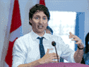 Le premier ministre Justin Trudeau prend la parole à Dalhousie, au Nouveau-Brunswick, le mardi 19 avril 2022. Trudeau a déclaré que le Canada enverrait des armes d'artillerie lourde en Ukraine, mais n'a donné aucun détail sur le type d'armes qu'il s'agira ni sur la date de leur livraison.