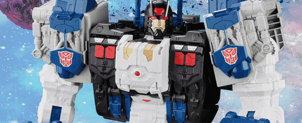 Hasbro dévoile de nouveaux transformateurs de classe Titan : Legacy Figure