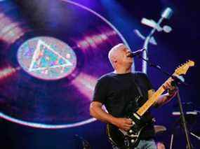 Dans cette photo d'archive prise le 3 juillet 2005, David Gilmour de Pink Floyd se produit lors du concert Live 8 pour l'Afrique à Hyde Park à Londres.