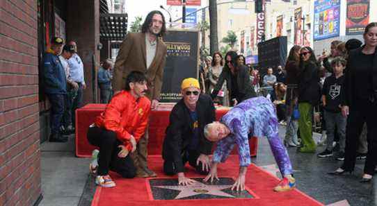 La dédicace de la star du Hollywood Walk of Fame des Red Hot Chili Peppers attire une foule immense, Woody Harrelson, George Clinton Les plus populaires doivent être lus Inscrivez-vous aux newsletters Variété Plus de nos marques