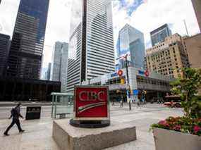 TD, CIBC et BMO sont vus dans le quartier financier de Toronto.