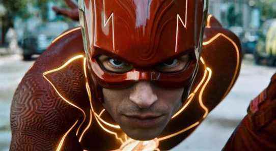 Malgré les arrestations consécutives, WB ne s'inquiéterait apparemment pas d'Ezra Miller en tant que Flash