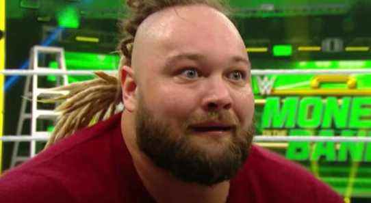 Pourquoi Bray Wyatt n'aurait pas encore retrouvé le chemin de la WWE ou signé avec AEW