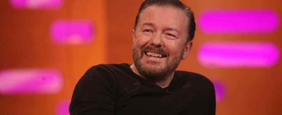 Ricky Gervais défend la blague des Oscars de Chris Rock en se moquant de l'alopécie : mes cheveux « deviennent fins, donc je suis handicapé » Les plus populaires doivent être lus