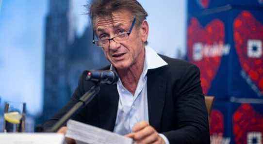 Sean Penn seen answering questions during a press conference in Krakow. (Photo by Vito Corleone / SOPA Images/Sipa USA)(Sipa via AP Images)