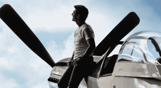 Tom Cruise with his Plane in Top Gun Maverick