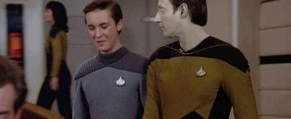 Wil Wheaton de Star Trek partage une histoire hilarante sur la façon dont Brent Spiner l'a mis en difficulté sur la prochaine génération