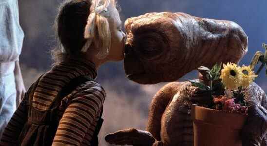 ET The Extra-Terrestrial Steven Spielberg
