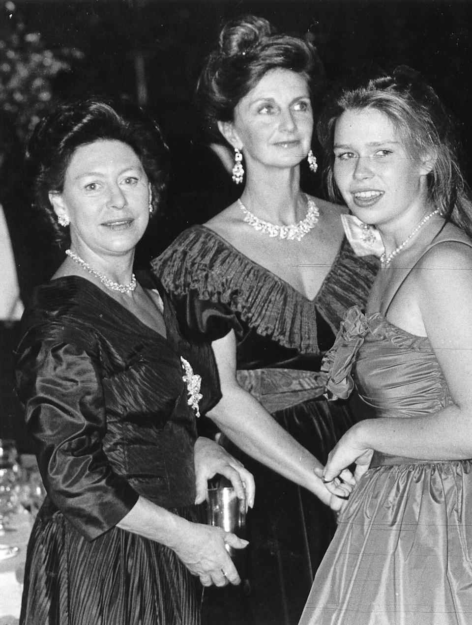 Jane Stevens lors d'un lancement de Cartier en 1982 à Grosvenor House avec la princesse Margaret et la fille de la princesse, Lady Sarah Chatto - Dafydd Jones