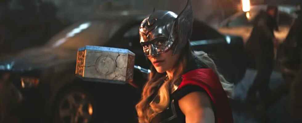 Nouveau regard sur le Mighty Thor de Natalie Portman dans Thor : Love and Thunder