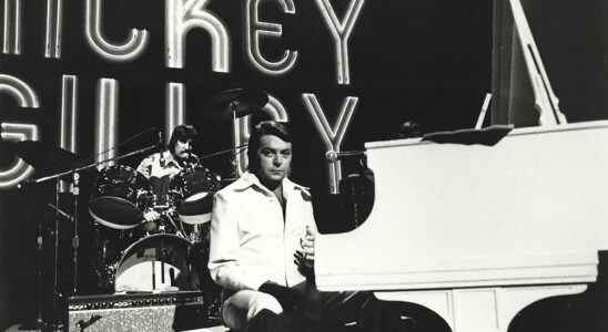 Mickey Gilley était un musicien consommé qui a déclenché l'engouement pour le « cow-boy urbain » des années 1980 (appréciation).