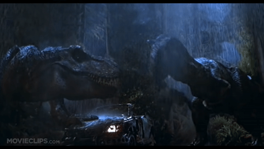Eddie Carr est divisé en deux par une paire de T. rex dans The Lost World: Jurassic Park.