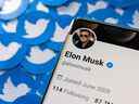Elon Musk prend le contrôle de Twitter Inc.