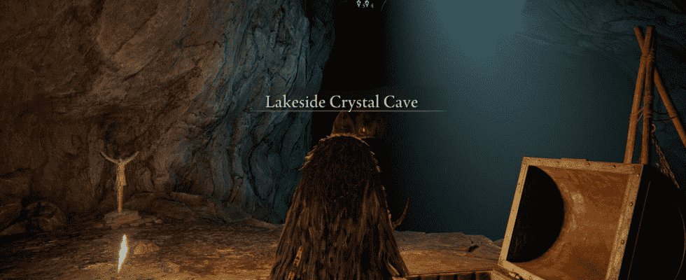 Elden Ring Lakeside Crystal Cave Guide: Comment battre le chevalier Bloodhound