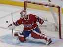 Carey Price des Canadiens de Montréal réalise un arrêt contre les Panthers de la Floride en première période au Centre Bell de Montréal le 29 avril 2022. 