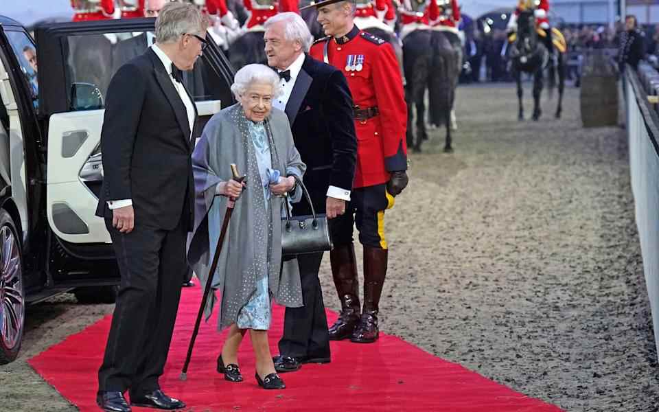 La reine arrive pour la célébration du jubilé de platine Gallop Through History - Britain Royals Windsor Horse Show