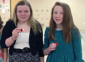 'Libby' German, 14 ans, à gauche, et sa meilleure amie de 13 ans, Abigail 'Abby' Williams, ont été assassinées à l'extérieur de Delphi, Indiana, le 13 février 2017.