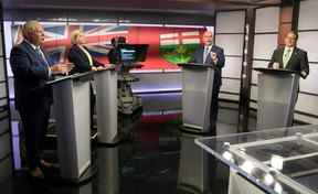 Le chef du Parti progressiste-conservateur de l'Ontario, Doug Ford, de gauche à droite, la chef du Nouveau Parti démocratique de l'Ontario, Andrea Horwath, le chef du Parti libéral de l'Ontario, Steven Del Duca, et le chef du Parti vert de l'Ontario, Mike Schreiner, débattent lors du débat des chefs de parti de l'Ontario, à Toronto, le lundi 1 mai. 16, 2022.