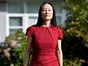 La directrice financière de Huawei Technologies, Meng Wanzhou, quitte son domicile pour assister à une audience à Vancouver en août.