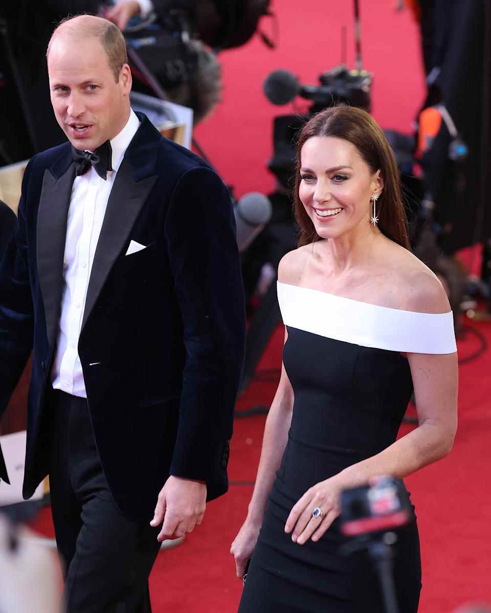 Le duc et la duchesse de Cambridge se sont certainement habillés pour l'occasion dans des looks monochromes assortis super chics.  (Getty Images)