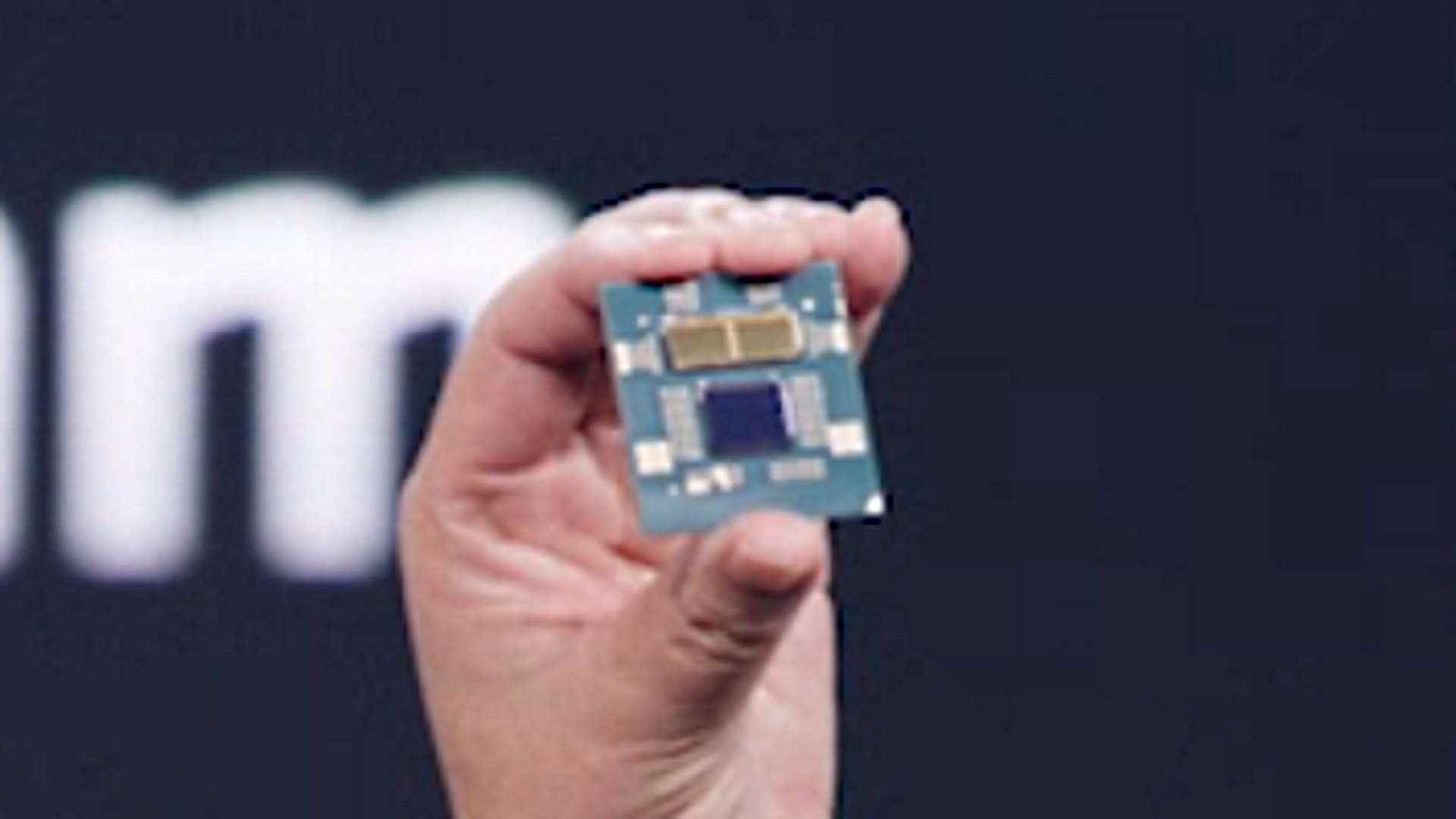Le PDG d'AMD, le Dr Lisa Su, présente les nouveaux processeurs Ryzen de la série 7000