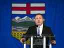 Jason Kenney prend la parole lors d'un événement à Spruce Meadows à Calgary le mercredi 18 mai 2022.