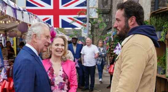 EastEnders révèle tous les détails sur l'épisode spécial de Charles et Camilla