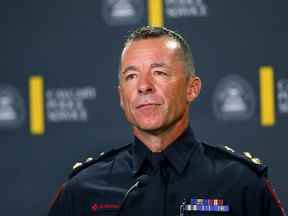 Le chef de police de Calgary, Mark Neufeld, le mardi 22 février 2022.