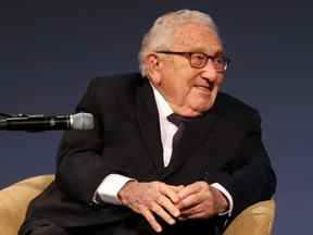 L'ancien secrétaire d'État américain Henry Kissinger assiste à une cérémonie de remise du prix Henry A. Kissinger à Berlin, en Allemagne, le 21 janvier 2020.