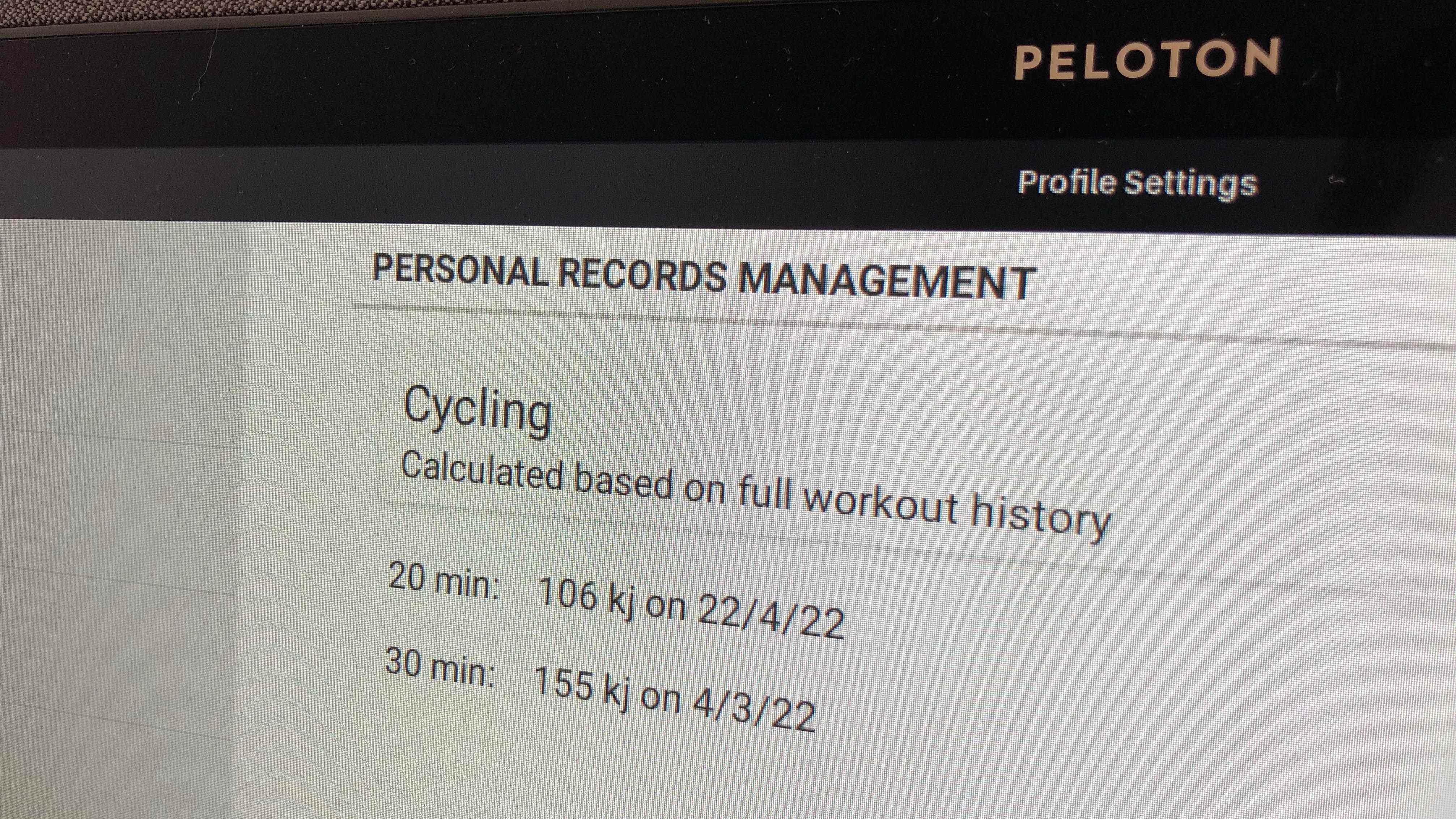 Les records personnels affichés sur l'écran du Peloton Bike+