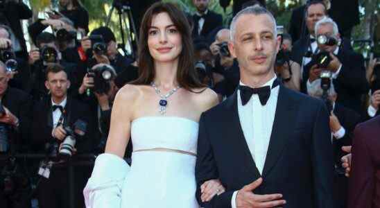 Anne Hathaway et James Gray se déchirent lors d'une standing ovation émouvante de sept minutes à Cannes pour "Armageddon Time"