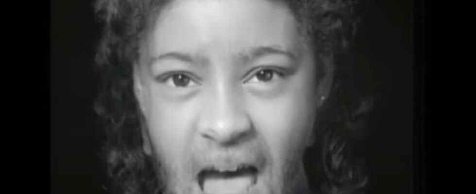 Bien avant que "The Heart Part 5" de Kendrick Lamar, la vidéo "Cry" de Godley & Creme ne perfectionne le visage Morph - avec la technologie analogique Les plus populaires doivent être lus