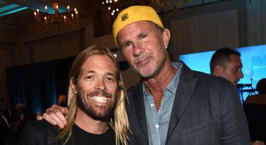 Les Red Hot Chili Peppers rendent hommage à Taylor Hawkins des Foo Fighters au New Orleans Jazz Fest
