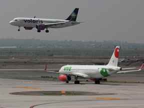 Un avion Volaris atterrit à Zumpango, au Mexique, le 23 avril 2022.