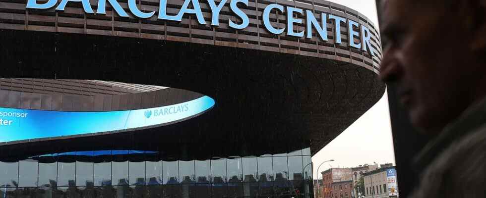 Un bruit intense au Barclays Center de New York provoque une rumeur de tireur actif, 10 personnes blessées dans l'agitation