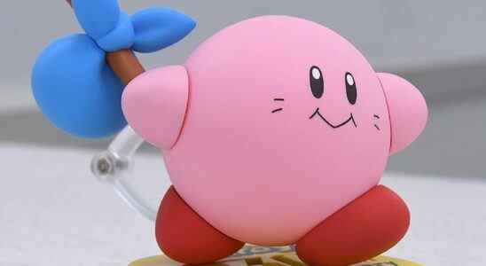 Le nouveau Kirby Nendoroid du 30e anniversaire comprend un visage Kirby rétro, disponible en pré-commande