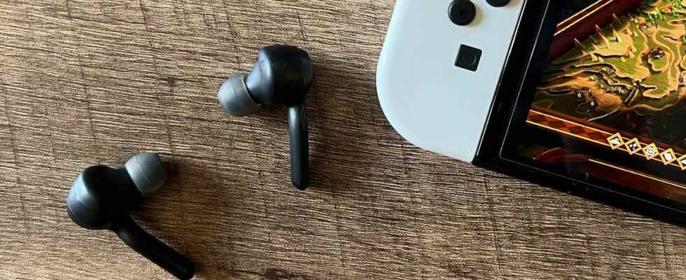 Turtle Beach Scout Air earbuds