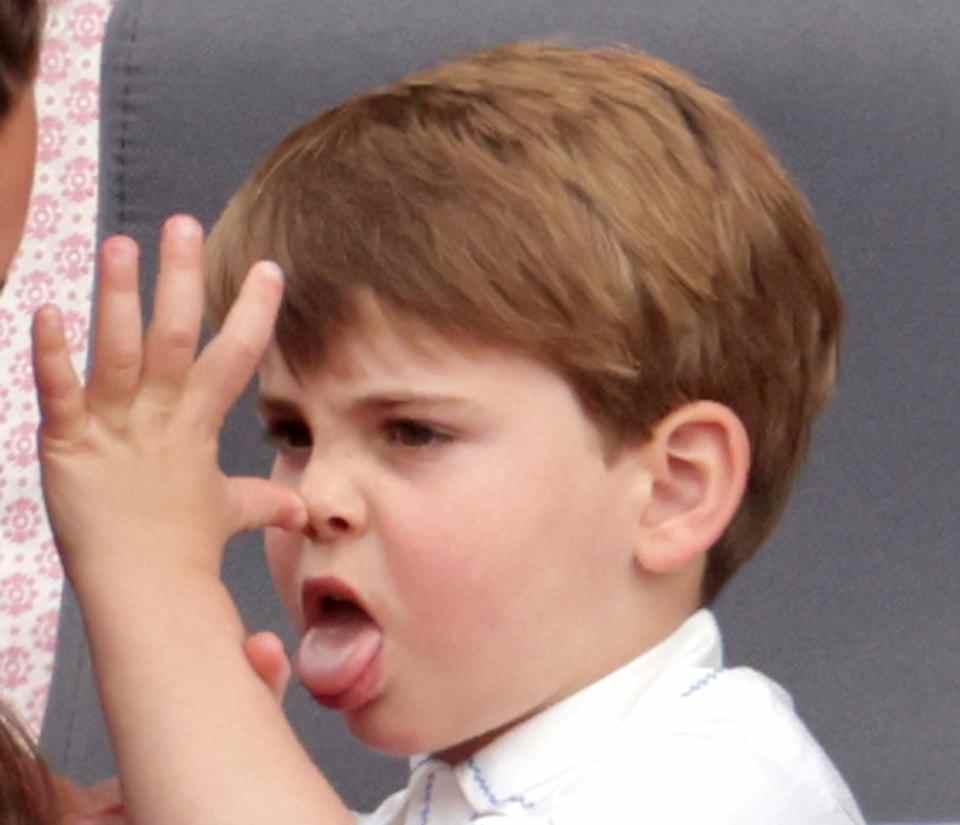 Le prince Louis a fait des grimaces à sa mère pendant le Jubilee Pageant.  (Getty Images)