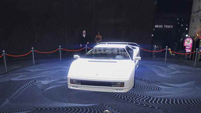 GTA Online Diamond Casino Podium Car, Blanc Pegassi Infernus Classic