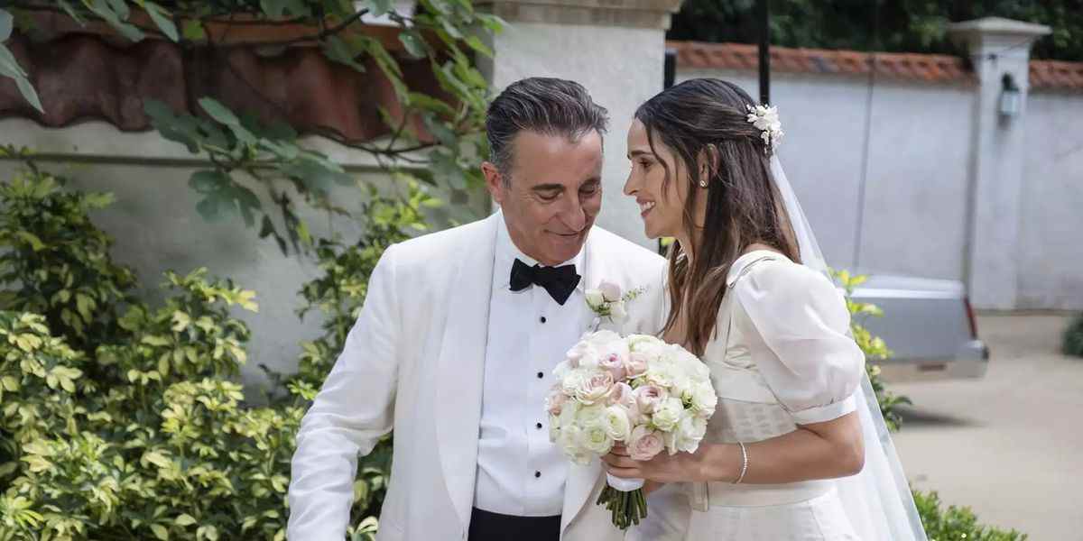 Andy García et Adria Arjona dans Père de la mariée en 2022.