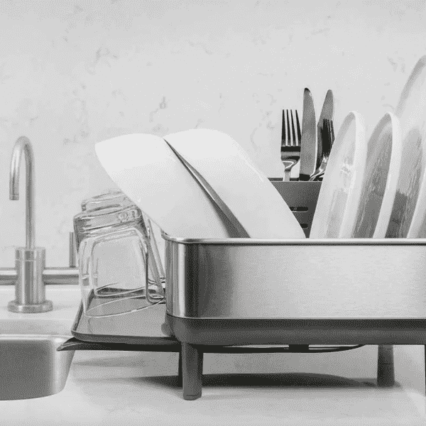 Égouttoir à vaisselle compact à cadre en acier de Simplehuman Kitchen